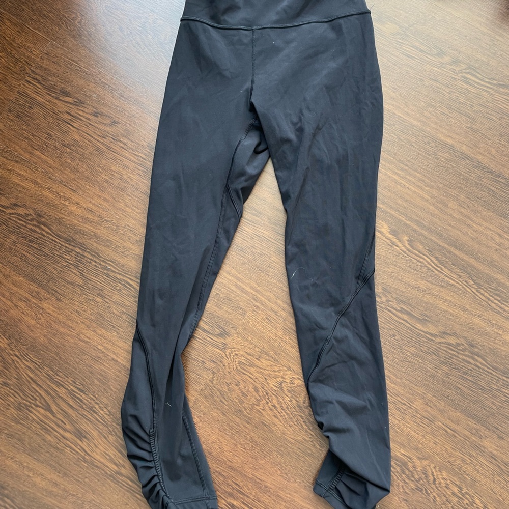 Lululemon black cropped leggings